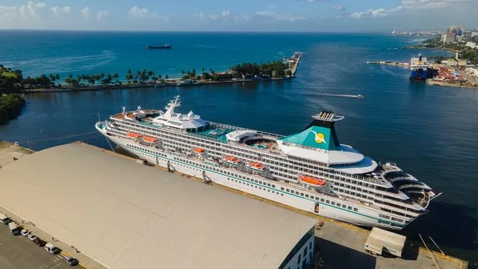 República Dominicana recibe por primera vez al crucero Ambience de Ambassador Cruise Service en enero 2025