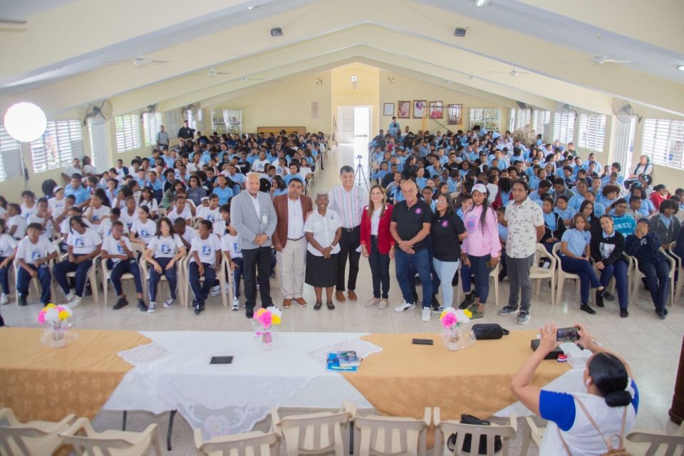 La Fundación Mujeres al Volante RD inicia la Semana de la Educación Vial Escolar