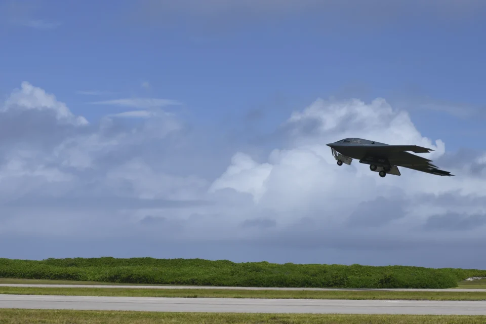 Irán realiza un ataque fallido contra la base conjunta de EE.UU. y Reino Unido en el Índico