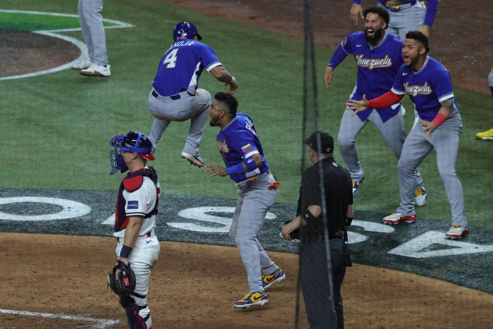 Venezuela se corona campeón del Clásico Mundial de Béisbol