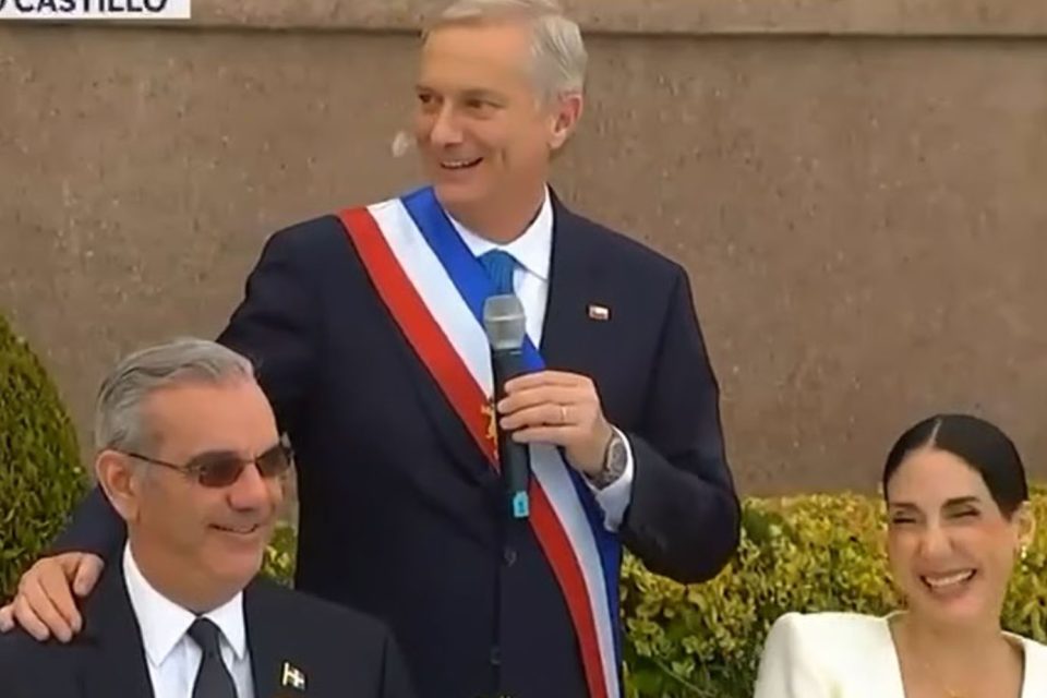 José Antonio Kast felicita a Luis Abinader y Raquel Arbaje por su 31 aniversario de bodas