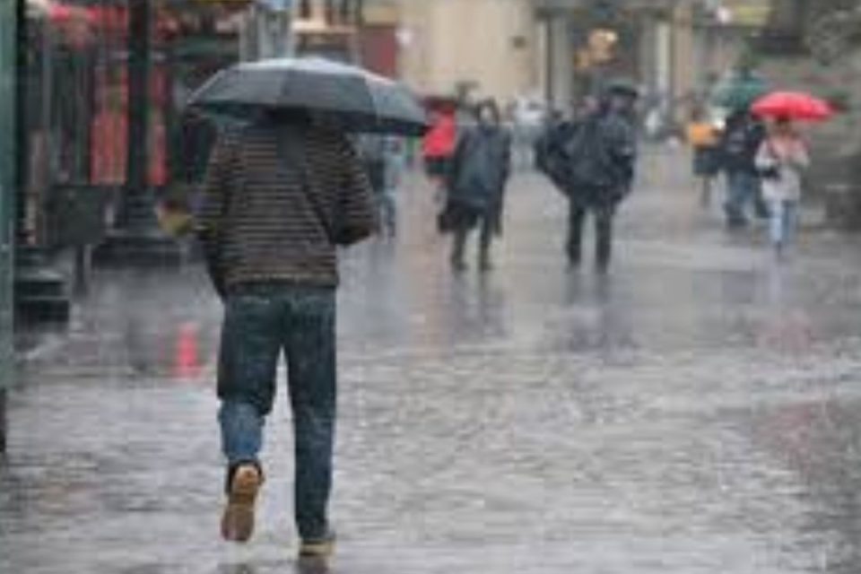 COE amplía alerta verde en varias provincias por lluvias