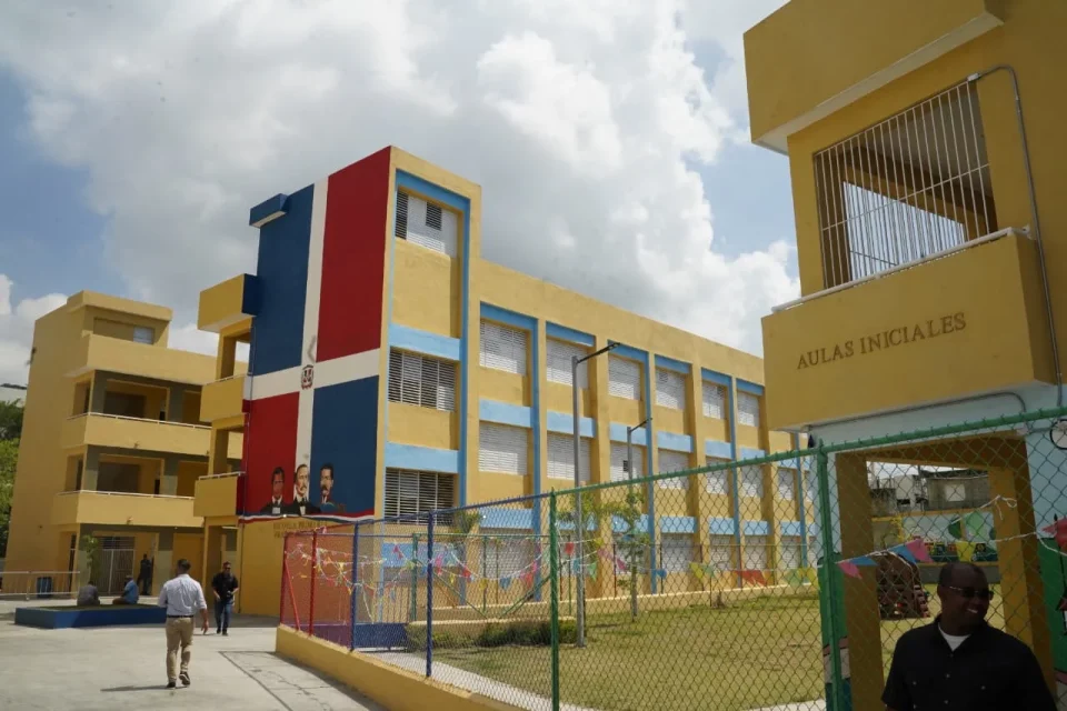 Alerta amarilla provoca suspensión de clases en cinco provincias